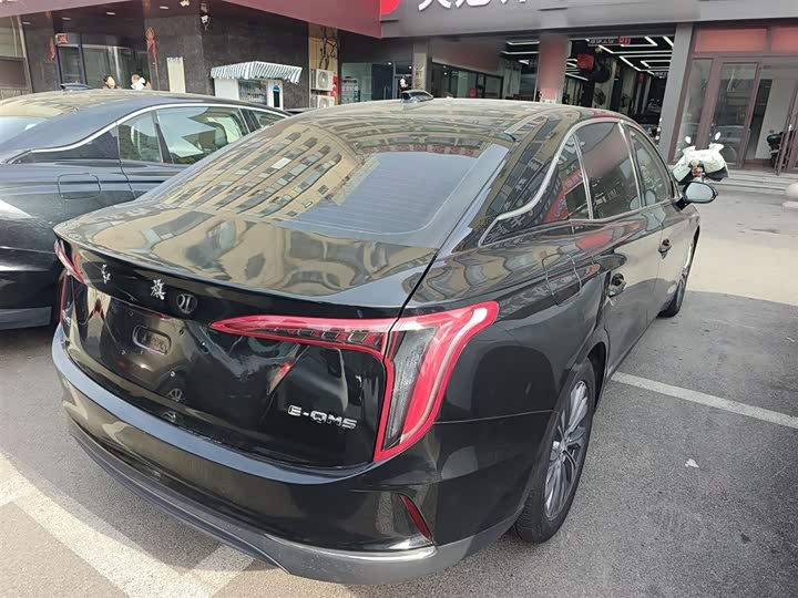 Фото 7 - Hongqi E-QM5