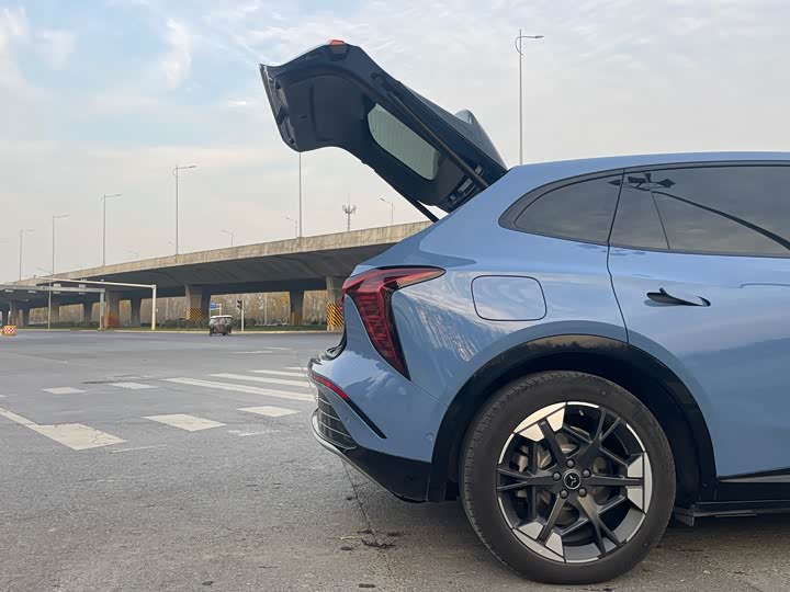 Фото 18 - Hongqi EHS5 (Tiangong 06)