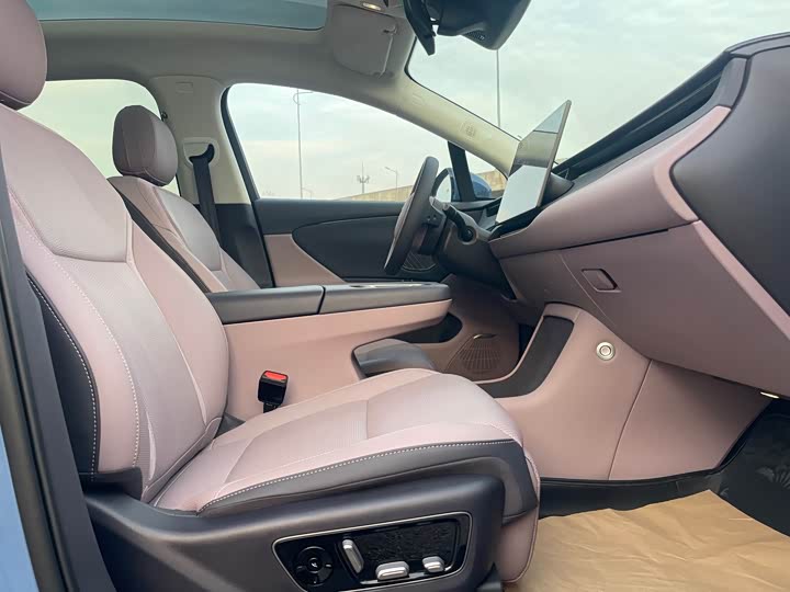 Фото 24 - Hongqi EHS5 (Tiangong 06)