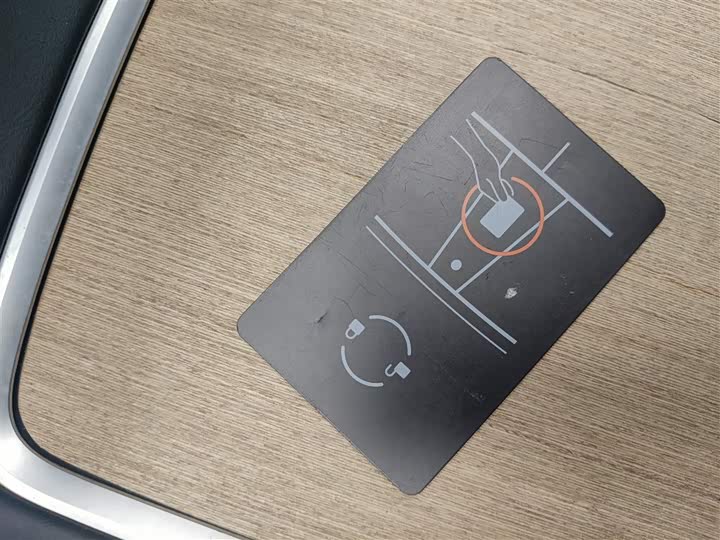 Фото 9 - Tesla Model 3