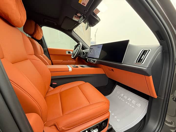 Фото 12 - LiXiang L7