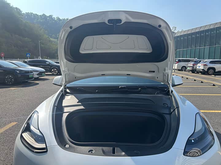 Фото 11 - Tesla Model Y