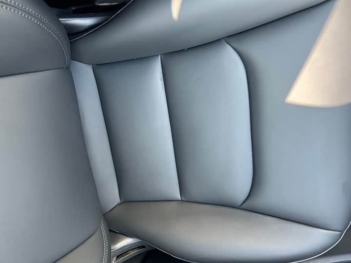 Фото 14 - Tesla Model Y