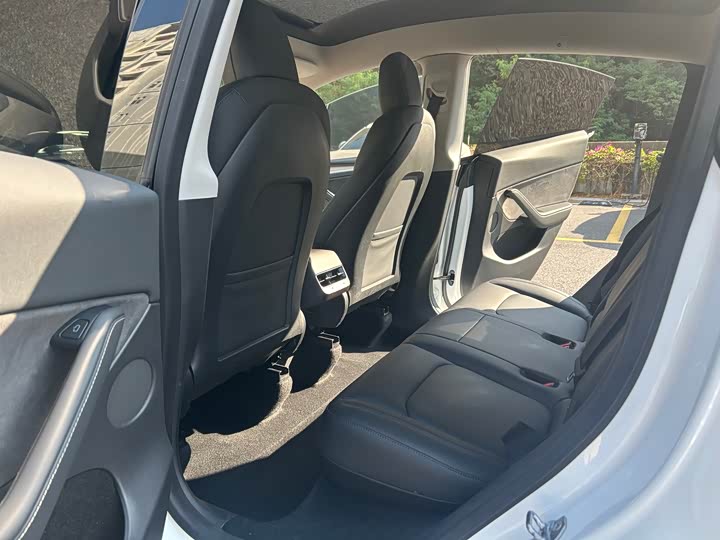 Фото 18 - Tesla Model Y