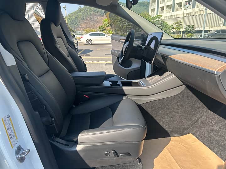 Фото 20 - Tesla Model Y