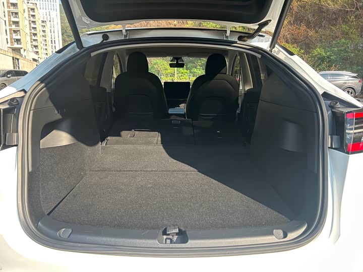 Фото 9 - Tesla Model Y