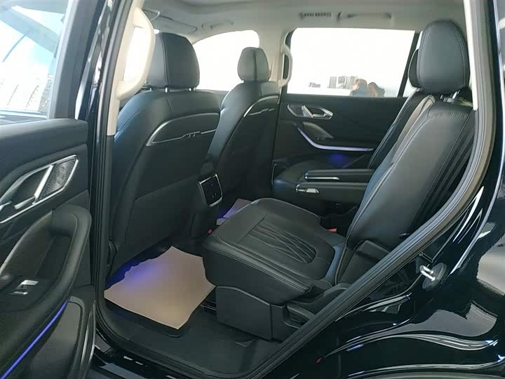 Фото 17 - Hongqi HS7 Hybrid