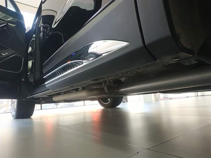 Фото 22 - Hongqi HS7 Hybrid