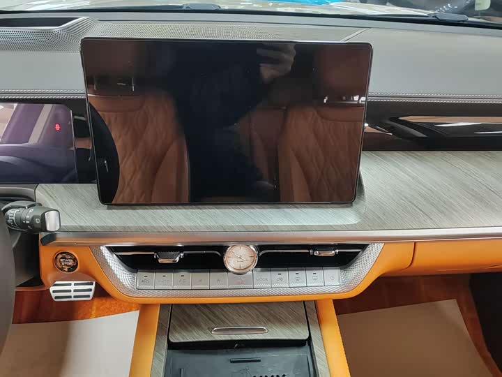 Фото 9 - Tank 500