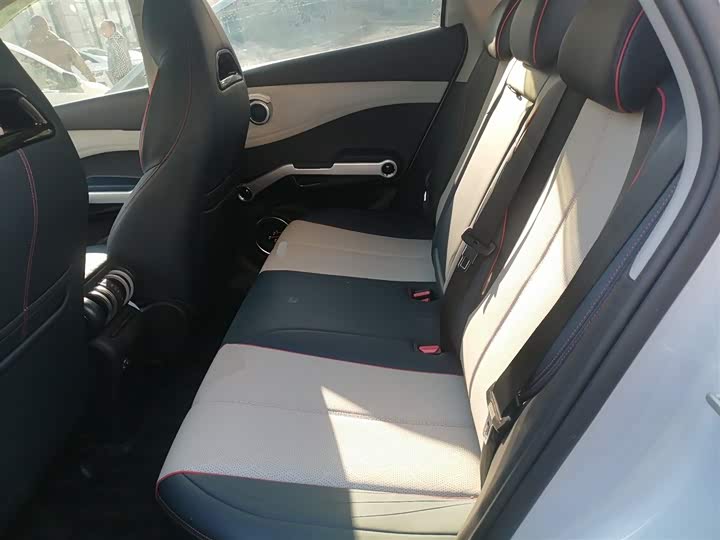 Фото 17 - BYD Yuan Plus