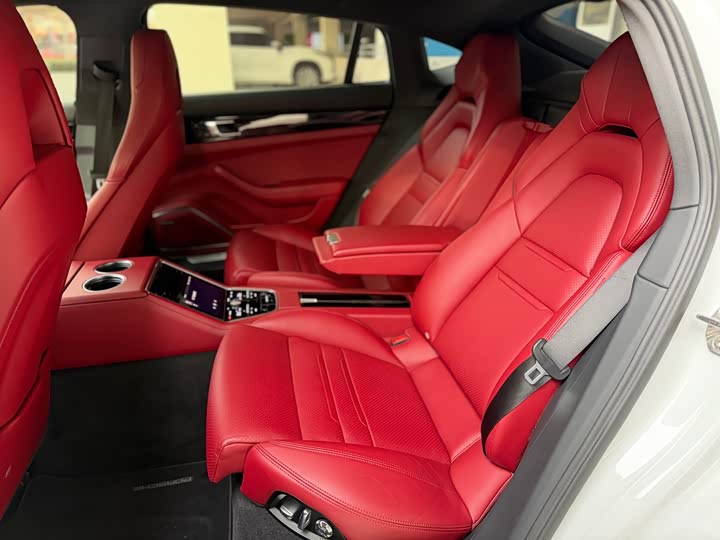 Фото 12 - Porsche Panamera