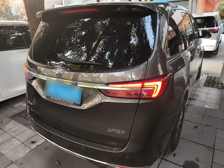 Фото 7 - Buick GL8 ES