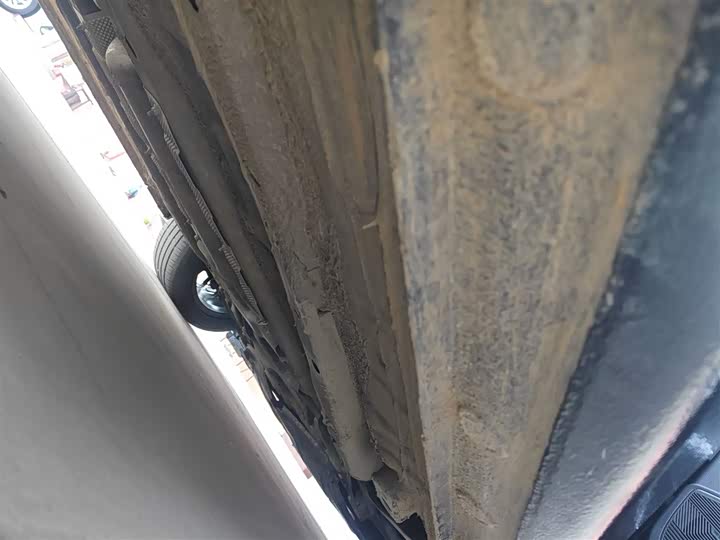 Фото 21 - Bestune B70