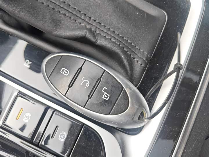 Фото 9 - Bestune B70