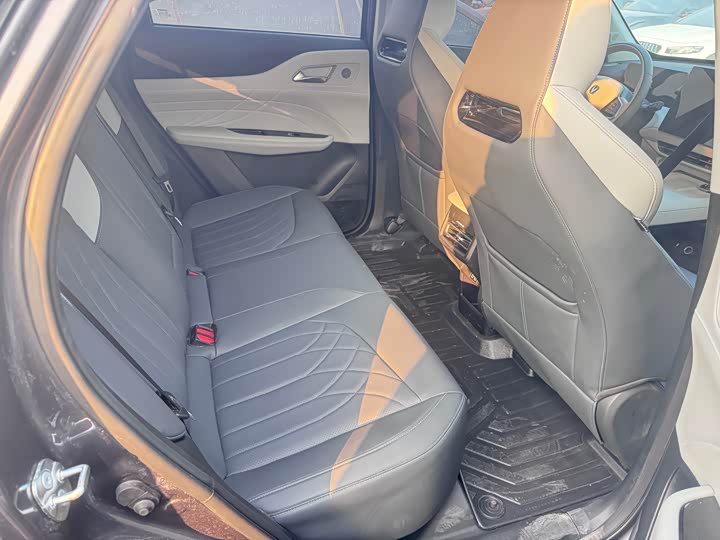 Фото 5 - Changan UNI-Z Hybrid