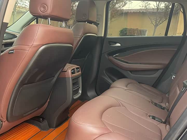 Фото 6 - Buick Envision Plus