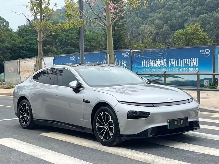 Фото 3 - XPeng P7