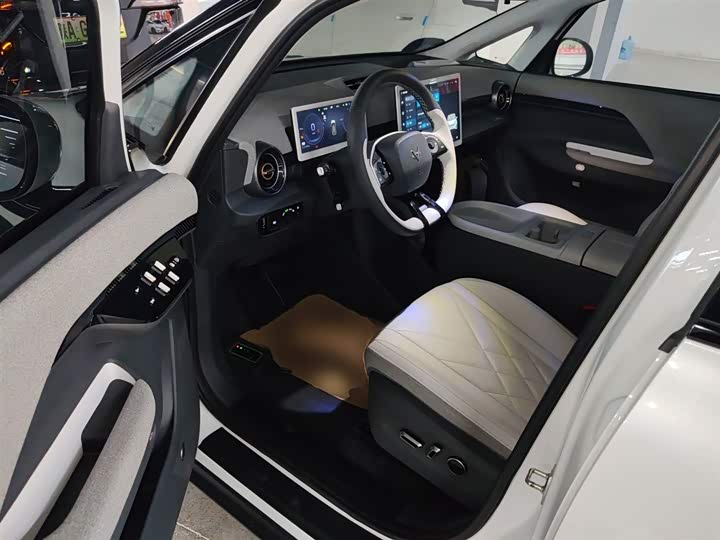 Фото 13 - BAIC Arcfox Kaola