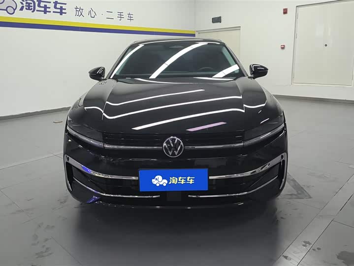 Фото 2 - Volkswagen Magotan