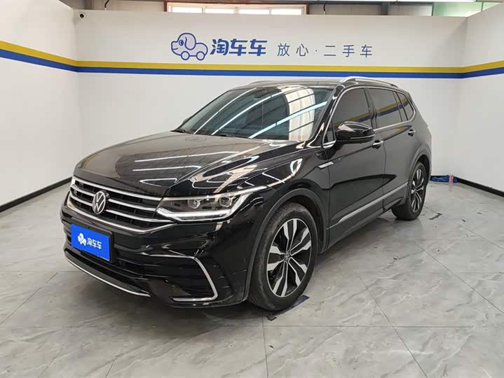 Фото 1 - Volkswagen Tiguan L Pro