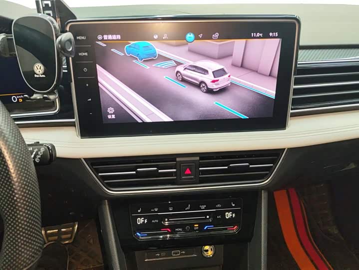 Фото 13 - Volkswagen Tiguan L Pro