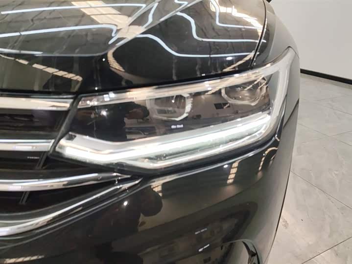 Фото 5 - Volkswagen Tiguan L Pro