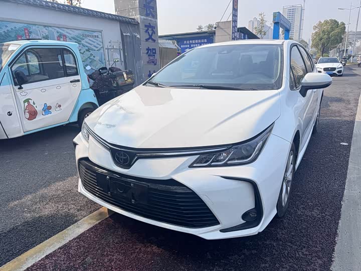 Фото 1 - Toyota Corolla