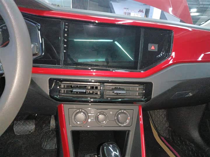 Фото 13 - Volkswagen Polo