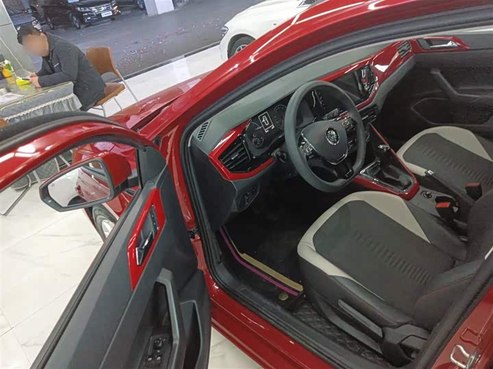 Фото 16 - Volkswagen Polo