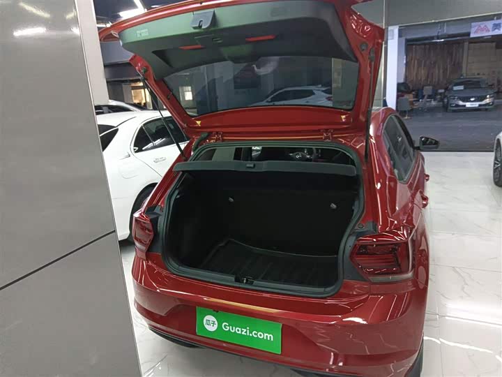 Фото 19 - Volkswagen Polo