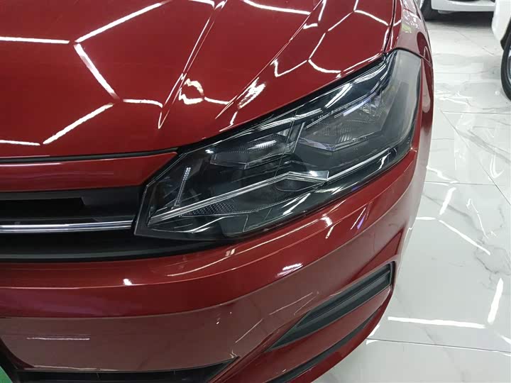 Фото 24 - Volkswagen Polo