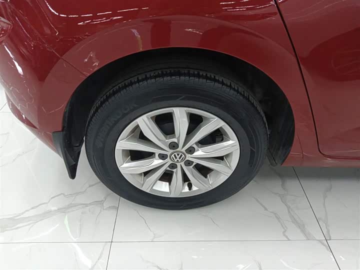 Фото 26 - Volkswagen Polo