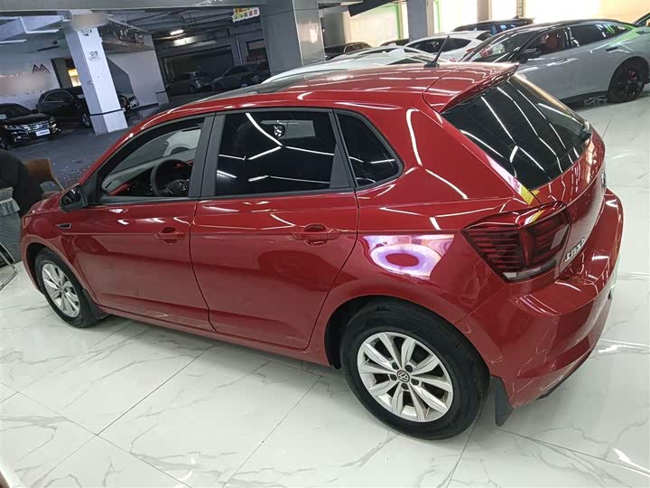 Фото 5 - Volkswagen Polo