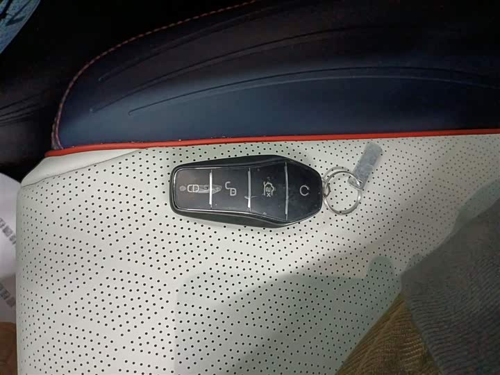 Фото 9 - BYD Yuan Plus