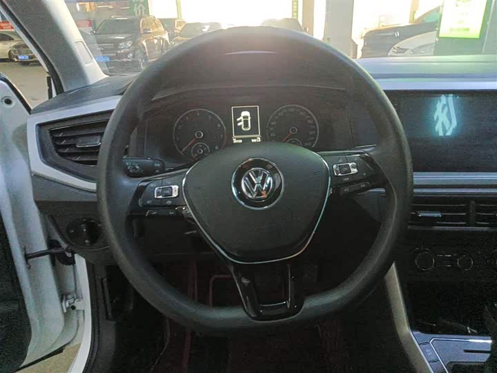 Фото 11 - Volkswagen Polo