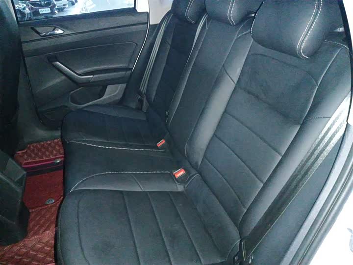 Фото 17 - Volkswagen Polo