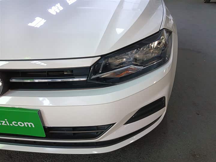 Фото 24 - Volkswagen Polo