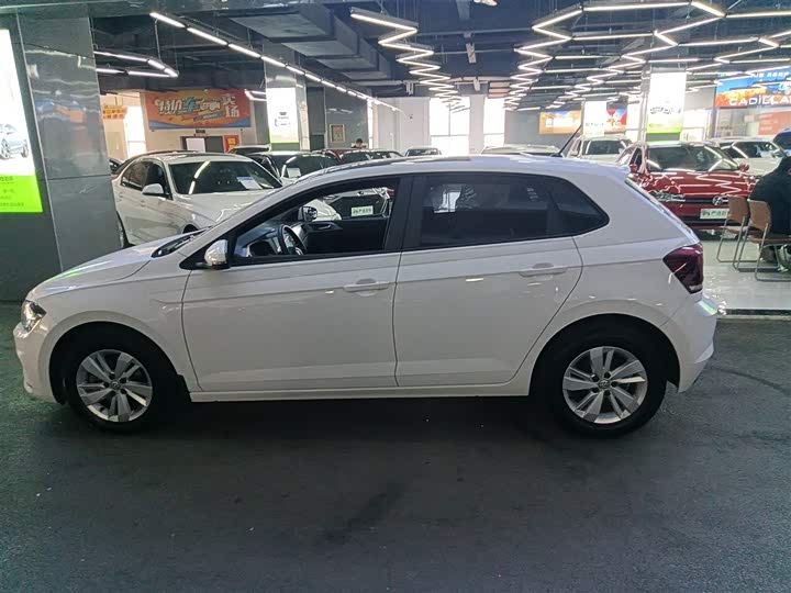 Фото 5 - Volkswagen Polo