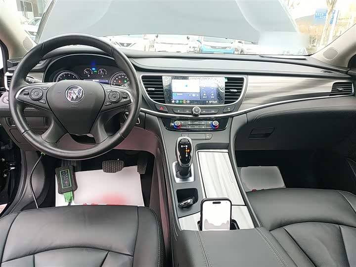 Фото 10 - Buick LaCrosse