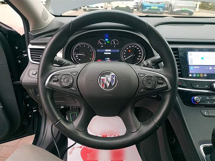 Фото 11 - Buick LaCrosse