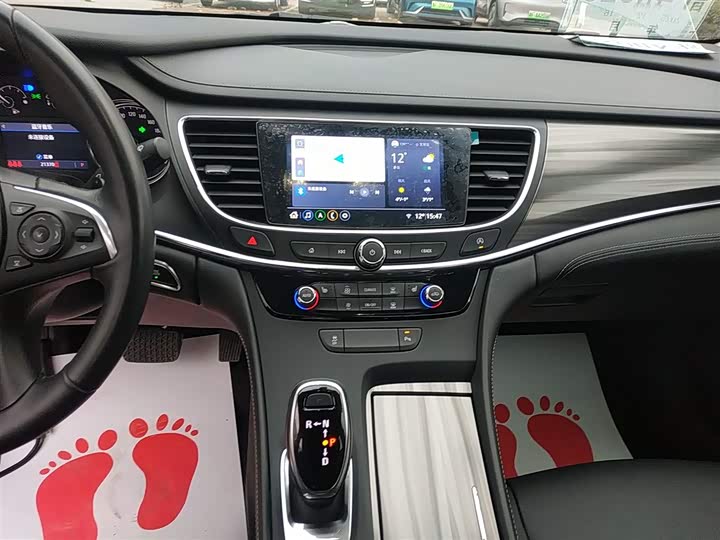 Фото 13 - Buick LaCrosse