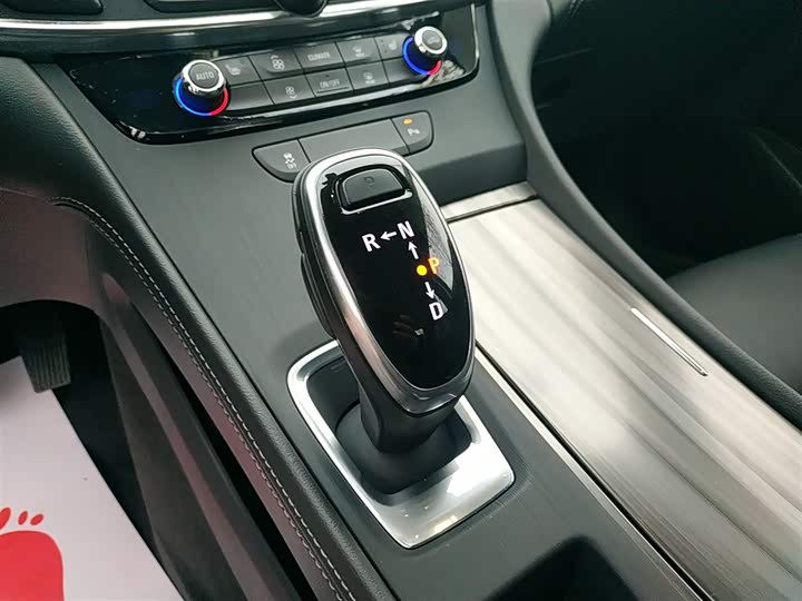 Фото 14 - Buick LaCrosse