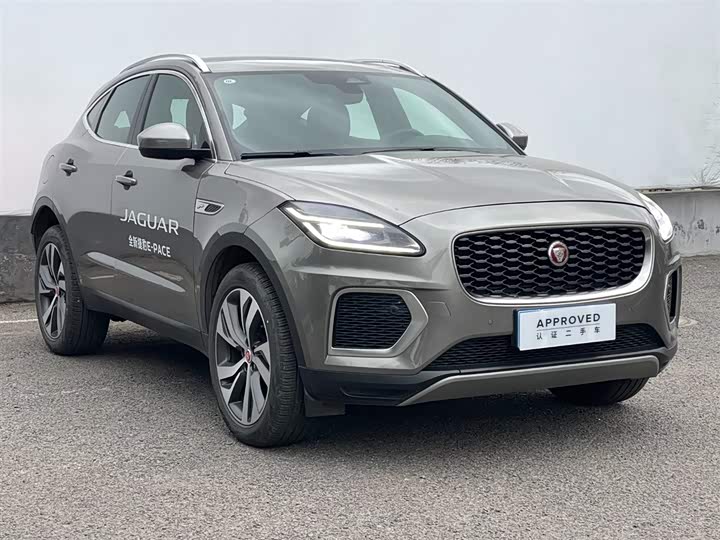 Фото 3 - Jaguar E-Pace
