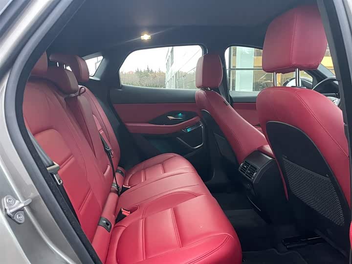 Фото 5 - Jaguar E-Pace