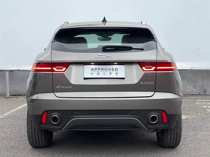 Фото 7 - Jaguar E-Pace
