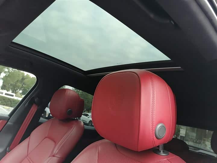 Фото 10 - Porsche Cayenne Hybrid