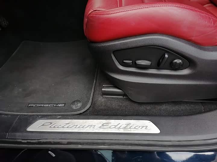 Фото 14 - Porsche Cayenne Hybrid