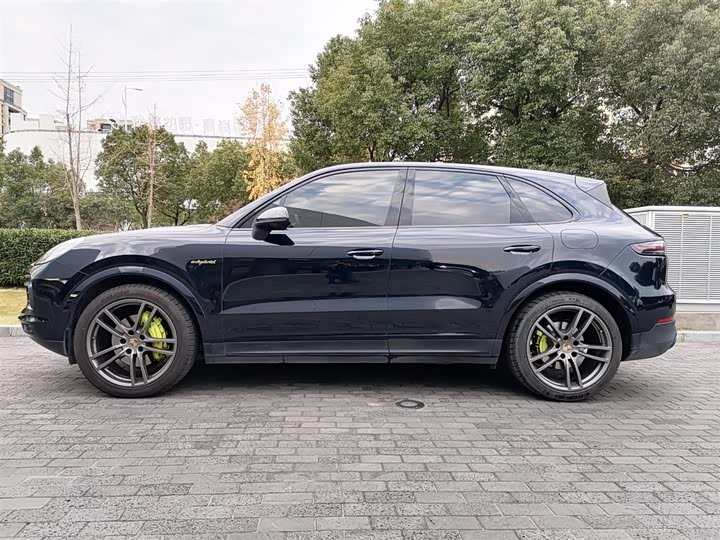 Фото 9 - Porsche Cayenne Hybrid