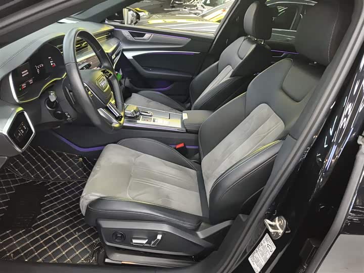 Фото 15 - Audi A6L