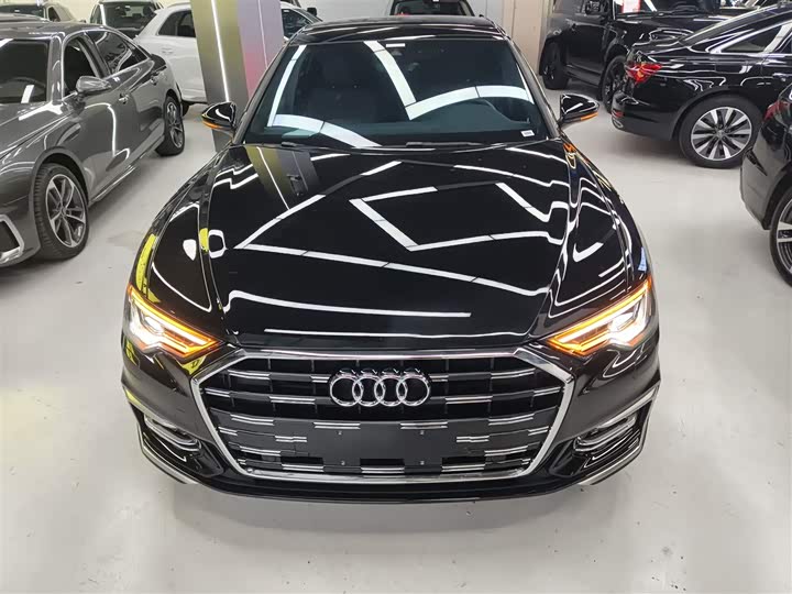 Фото 3 - Audi A6L